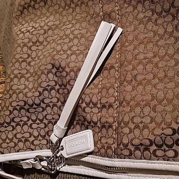 Coach White Leather Tan Logo Adjustable Crossbody Shoulder Bag NWOT - Picture 15 of 15